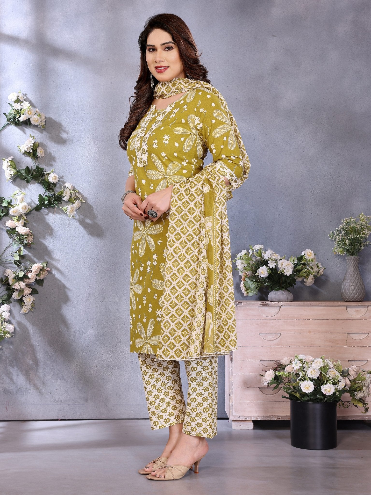 Ethnic Mustard Cotton Blend Printed Kurta Set — side view — Mustard Cotton Blend women — Banwaree