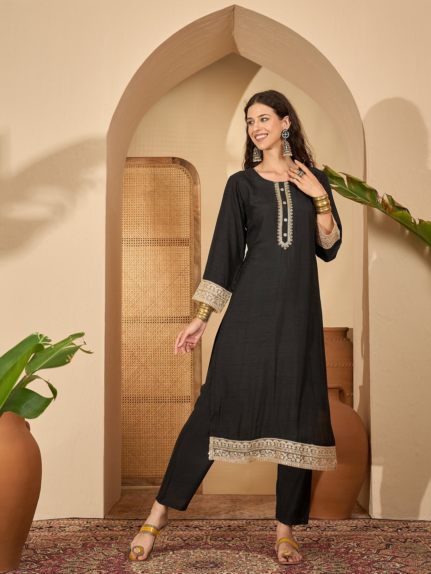 Black Yoke Neck Pure Silk Kurta Set — dupatta close up — Black Pure Silk — Banwaree