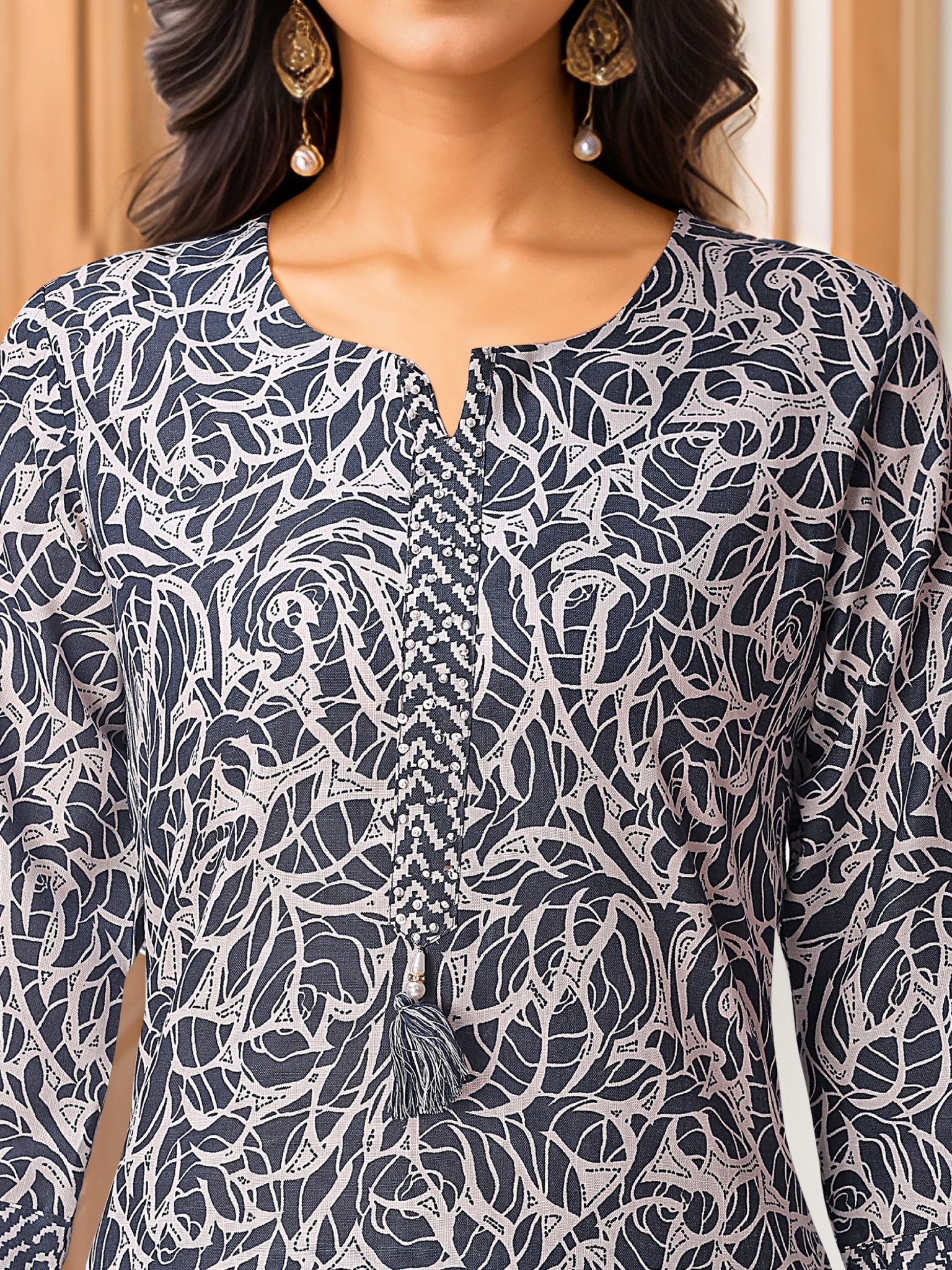 Grey Indian Kurta Set — fabric detail — Grey breathable cotton blend 2