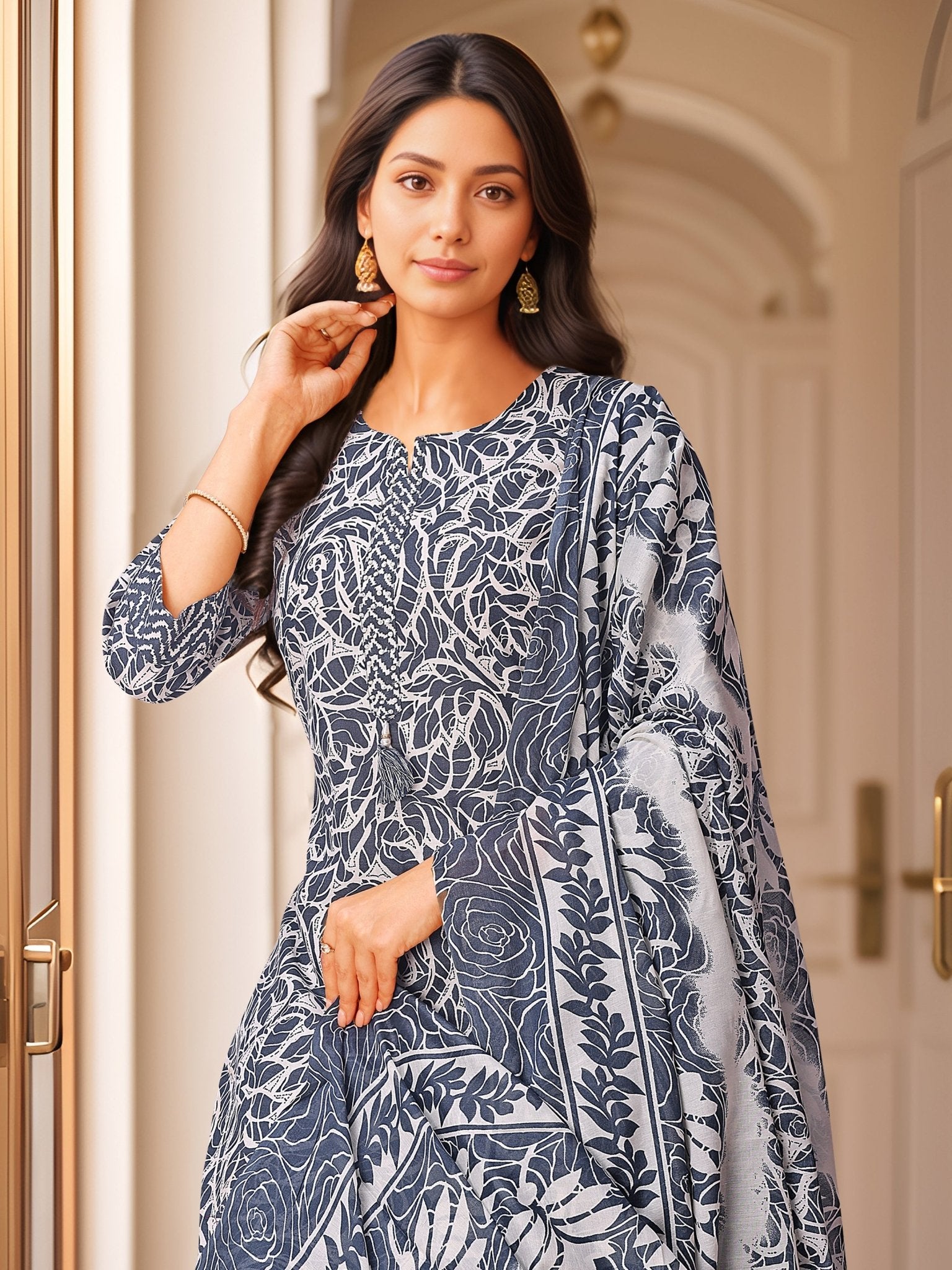 Grey Indian Kurta Set — dupatta close up — Grey Cotton Blend — Banwaree 2