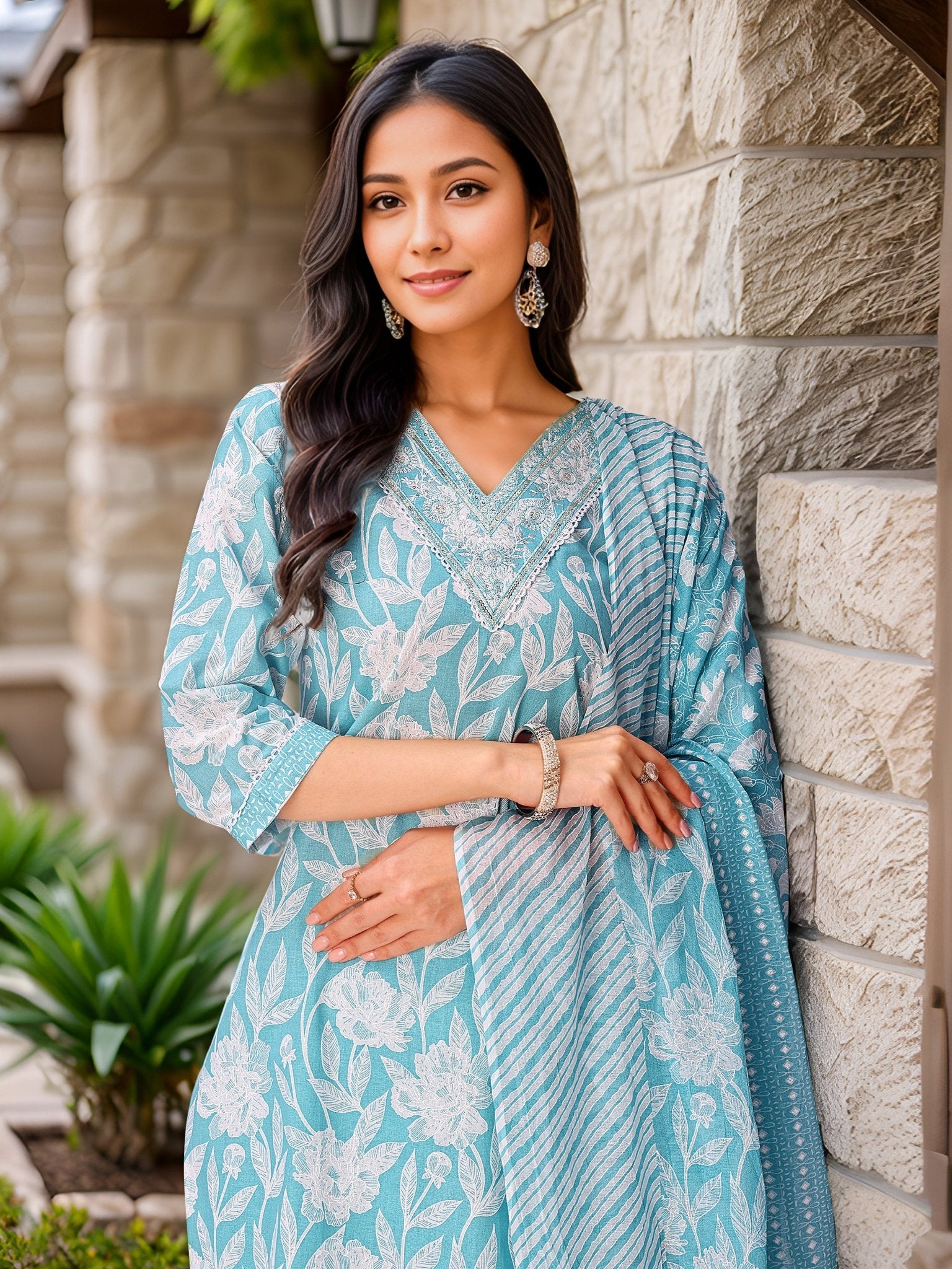 Blue Printed Pure Cotton Kurta Set — dupatta close up — Blue Pure Cotton — Banwaree