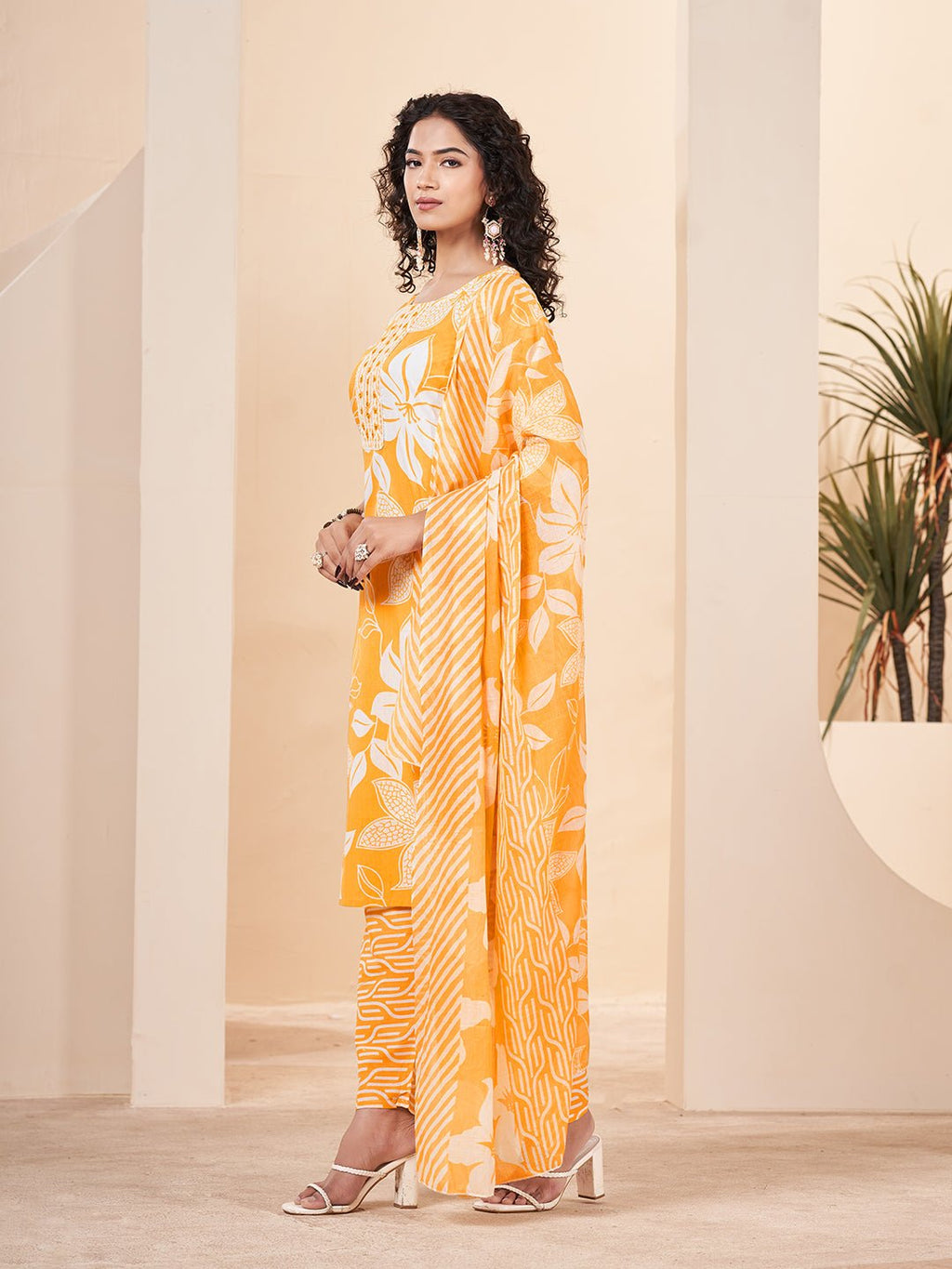 Yellow Printed Pure Cotton Kurta Set — side view — Yellow Pure Cotton women — Banwaree 2