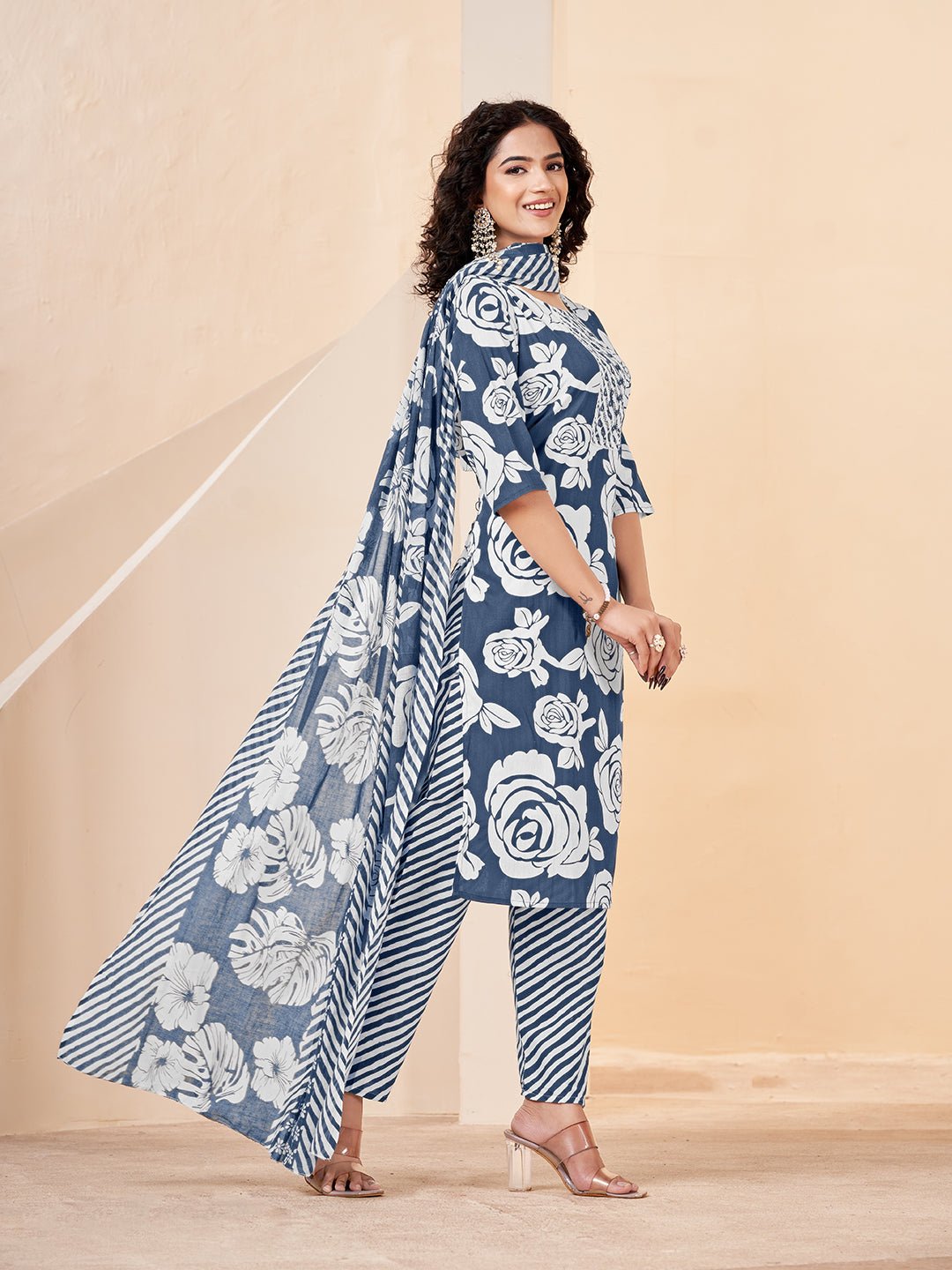 Blue Pure Cotton Straight Kurta Set — side view — Blue Pure Cotton women — Banwaree