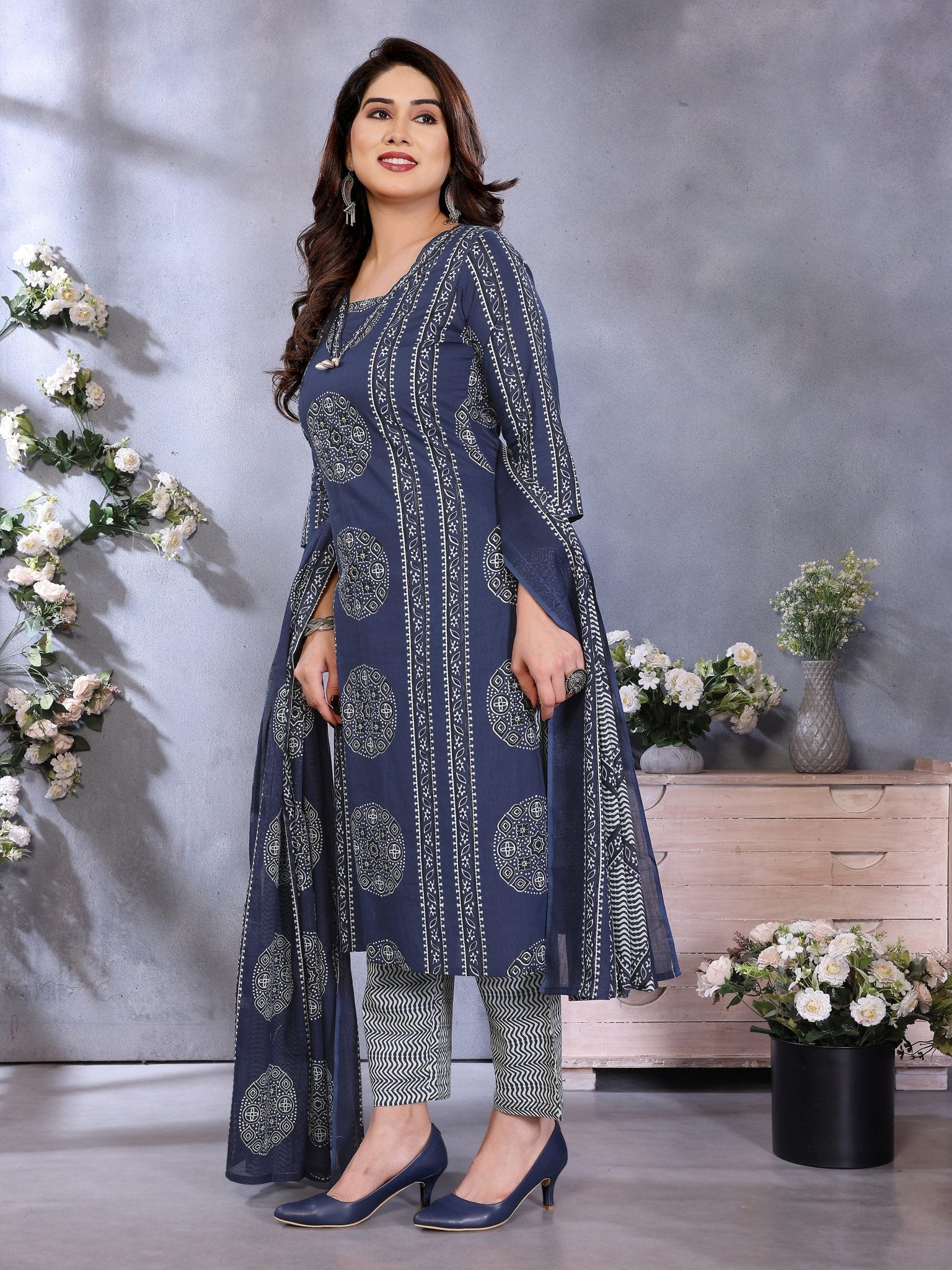 Navy Blue Printed Pure Cotton Kurta Set — side view — Blue Pure Cotton women — Banwaree