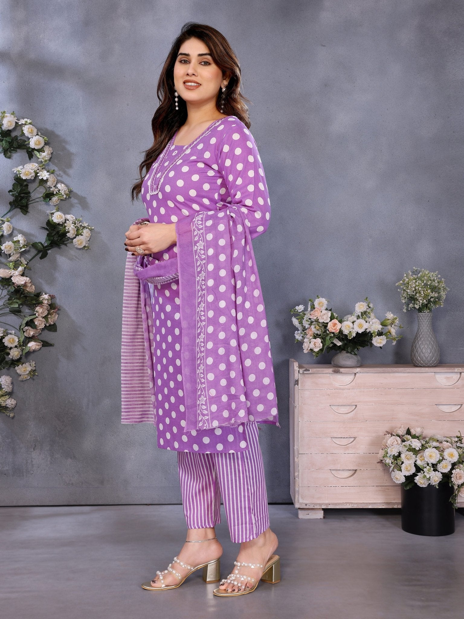 Lavender Cotton Blend Straight Kurta Set — side view — Lavender Cotton Blend women — Banwaree
