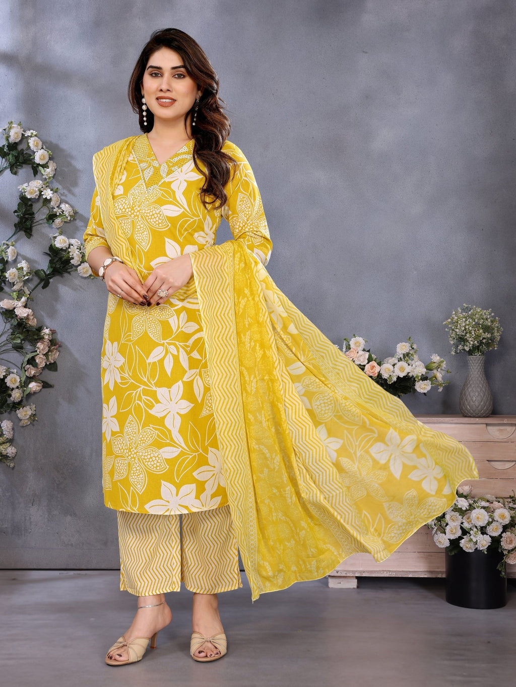 Yellow Cotton Blend Kurta Set — festive styling — casual cotton blend — Banwaree