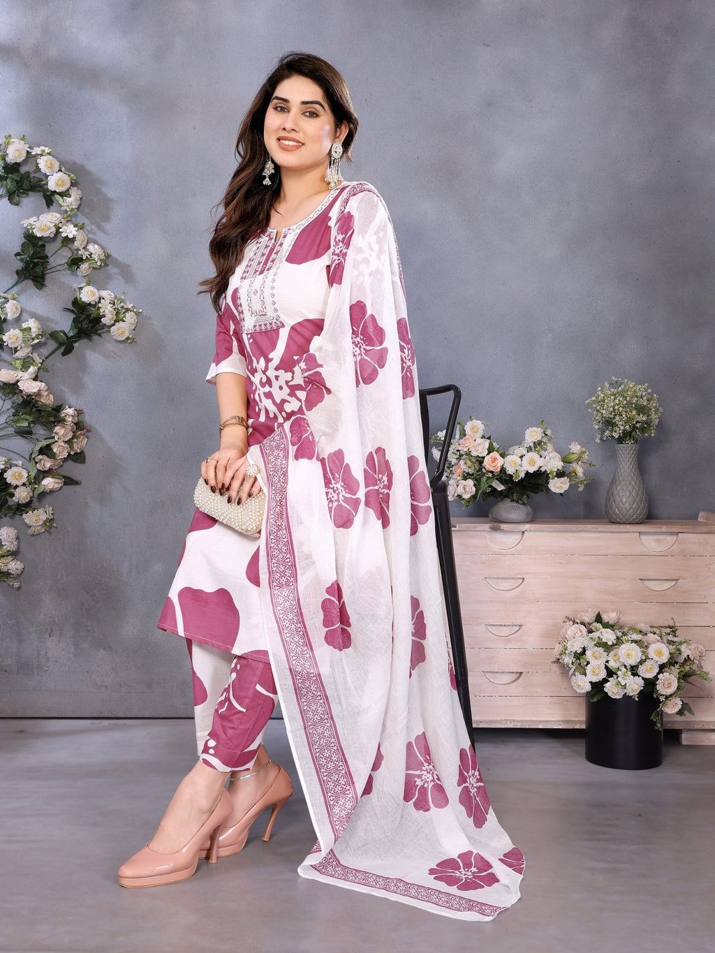 Maroon Printed Kurta Set — side view — Maroon Cotton Blend women — Banwaree