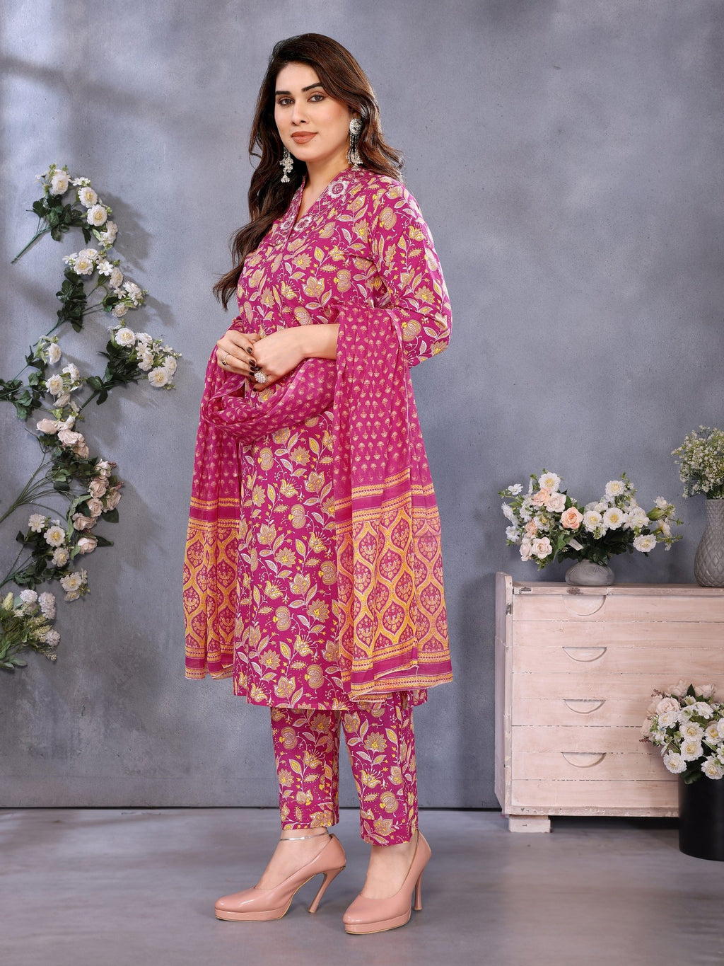 Printed Maroon Cotton Blend Kurta Set — side view — Maroon Cotton Blend women — Banwaree