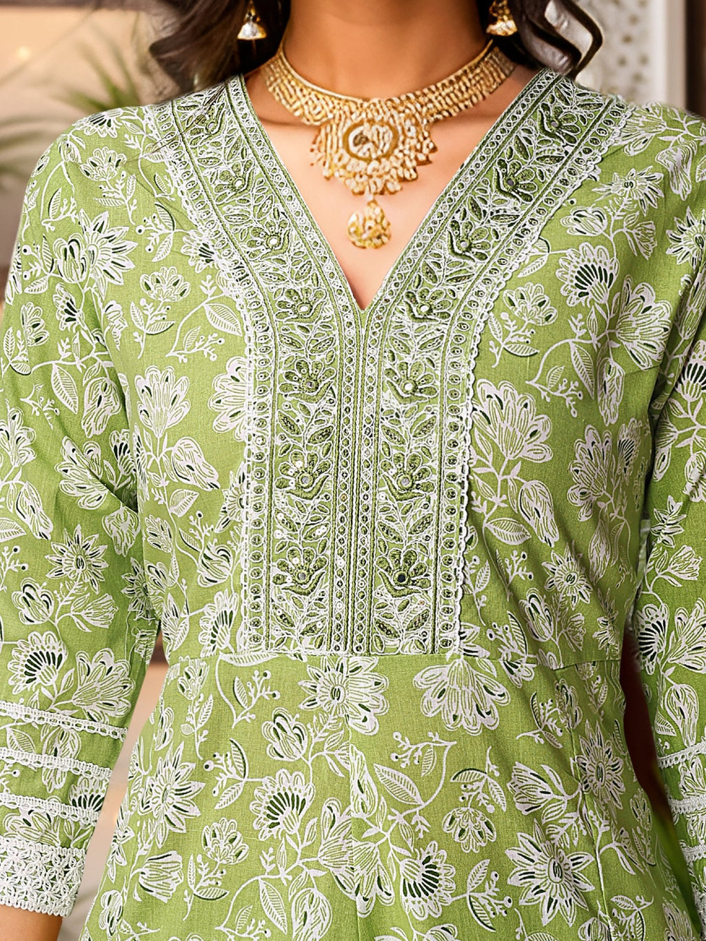Green Indian Kurta Set — fabric detail — Green comfortable pure cotton