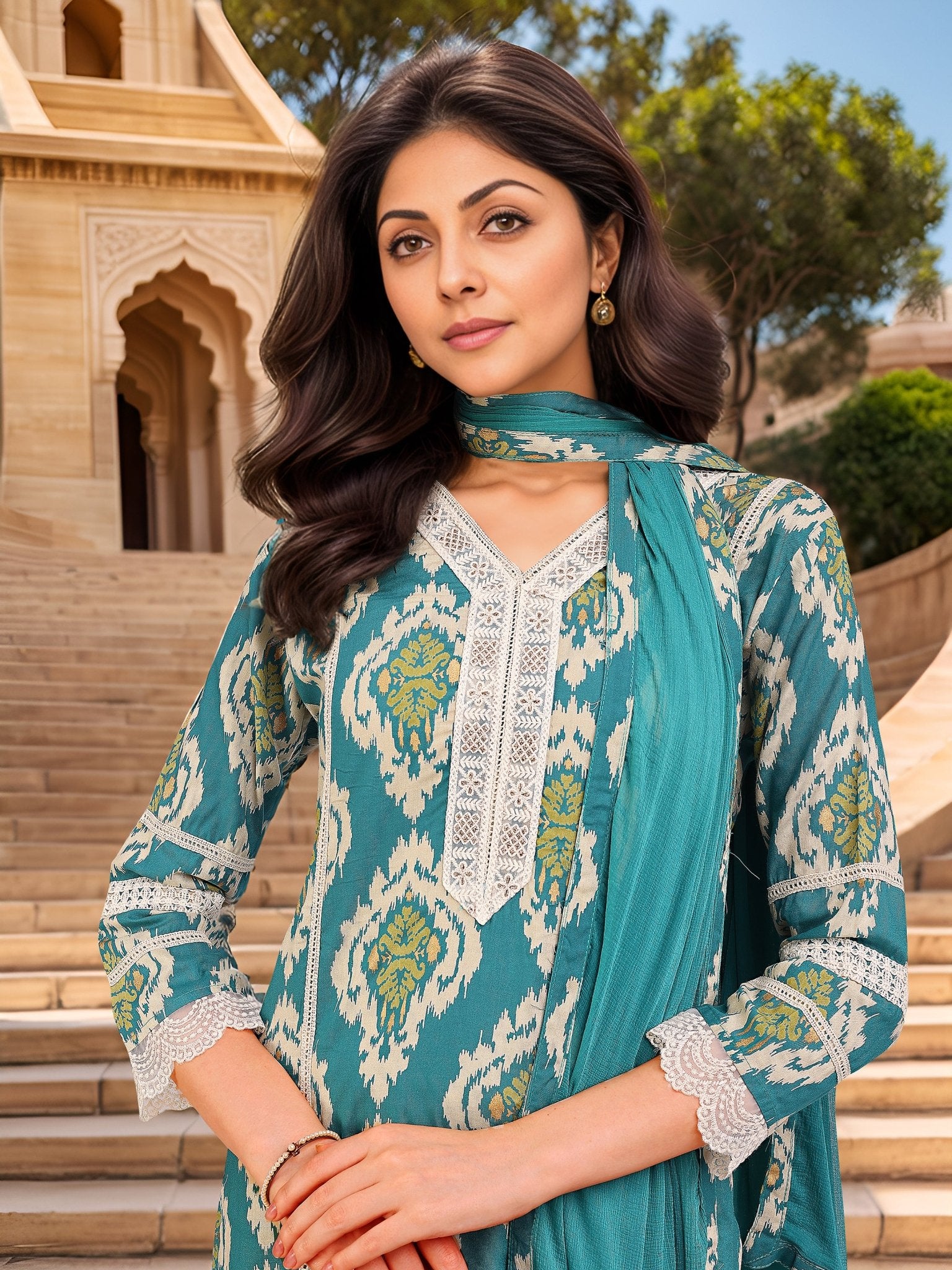 Green Pure Cotton Printed Ethnic Kurta Set — dupatta close up — Green Pure Cotton — Banwaree