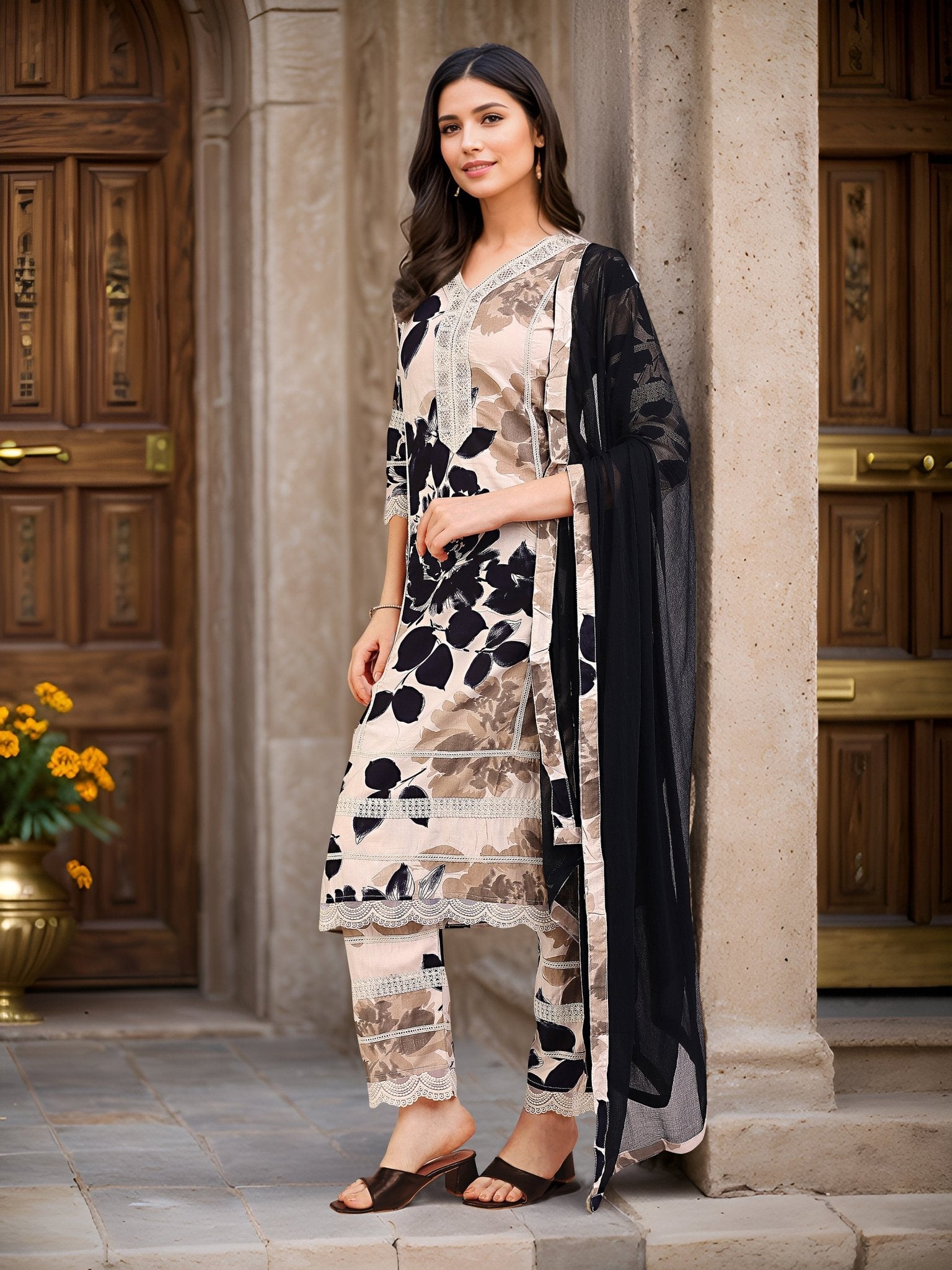 White Pure Cotton Kurta Set — side view — White Pure Cotton women — Banwaree