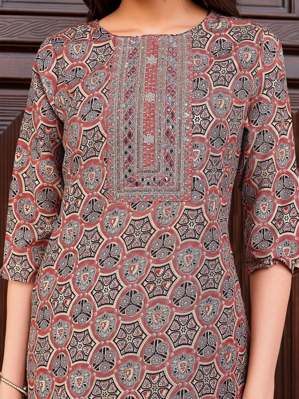 Red Printed Kurta Set — dupatta close up — Red Cotton Blend — Banwaree