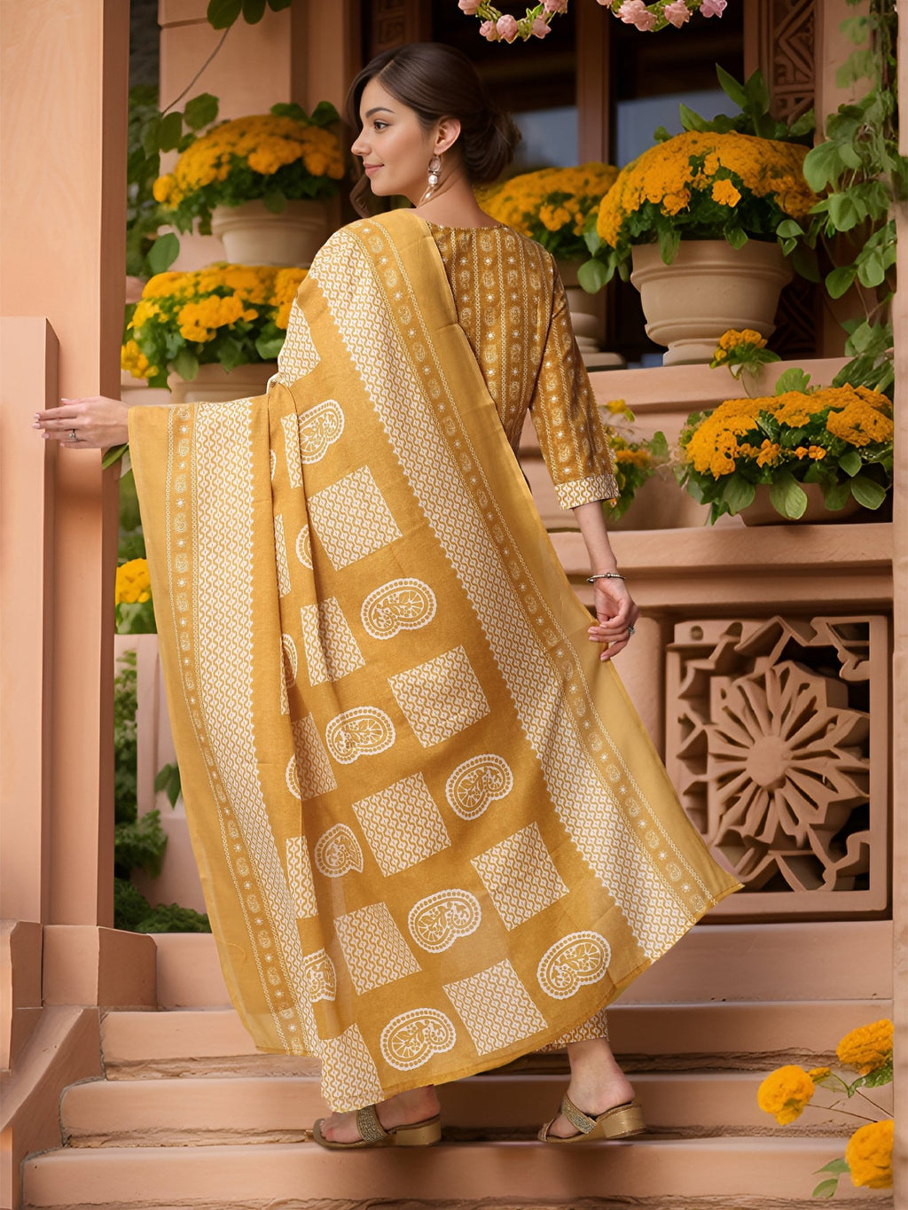 Mustard Pure Cotton Printed Kurta Set — side view — Mustard Pure Cotton women — Banwaree