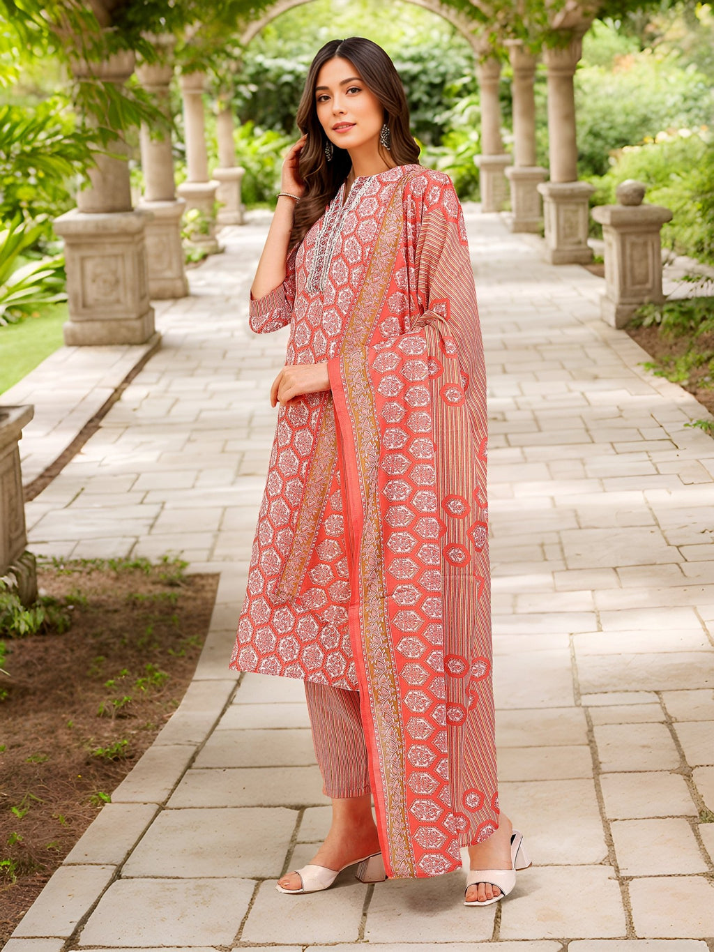 Pink Indian Kurta Set — side view — Pink Cotton Blend women — Banwaree