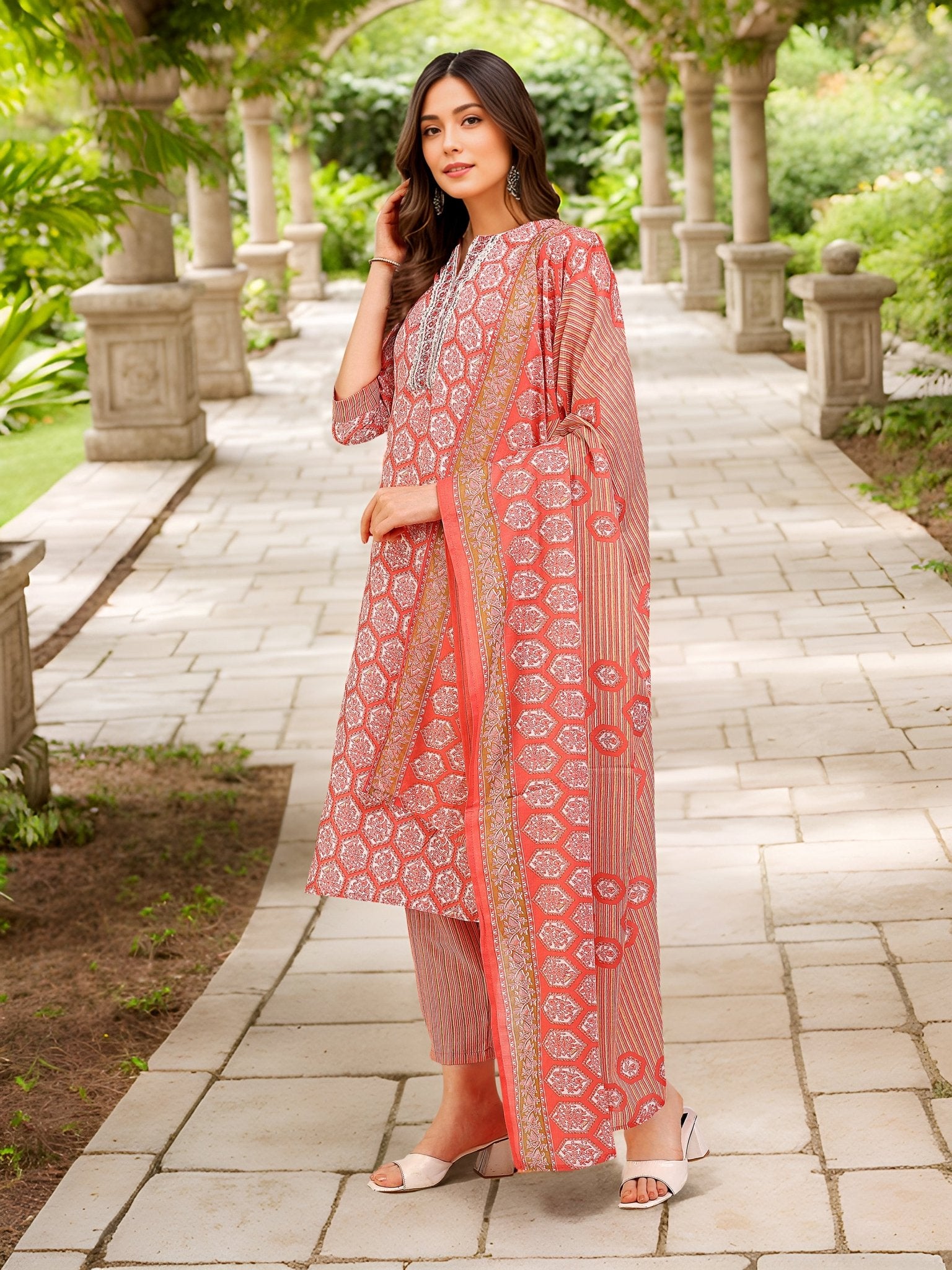 Pink Indian Kurta Set — side view — Pink Cotton Blend women — Banwaree