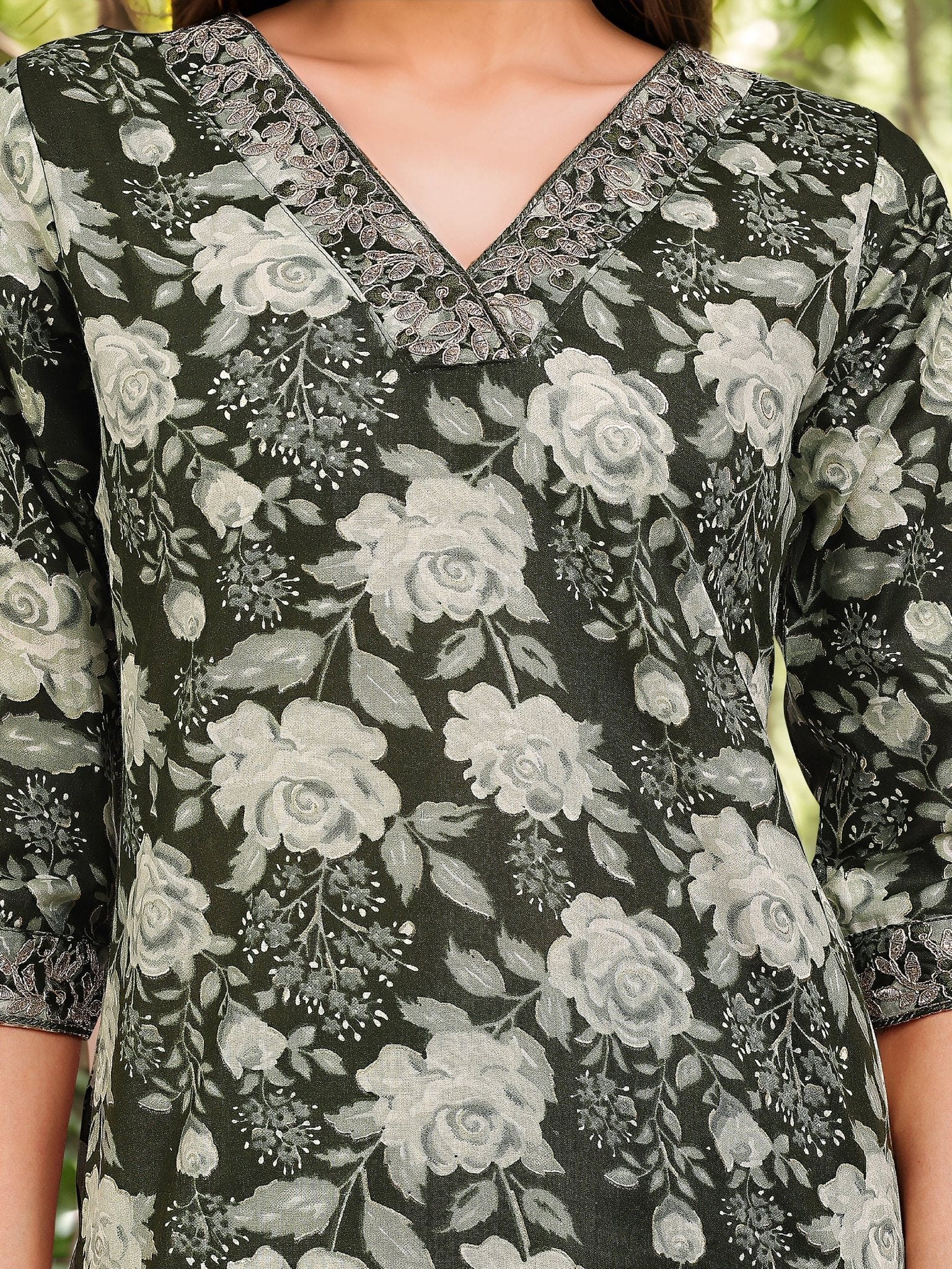 Dark Green Printed Cotton Blend Kurta Set — fabric detail — Green breathable cotton blend