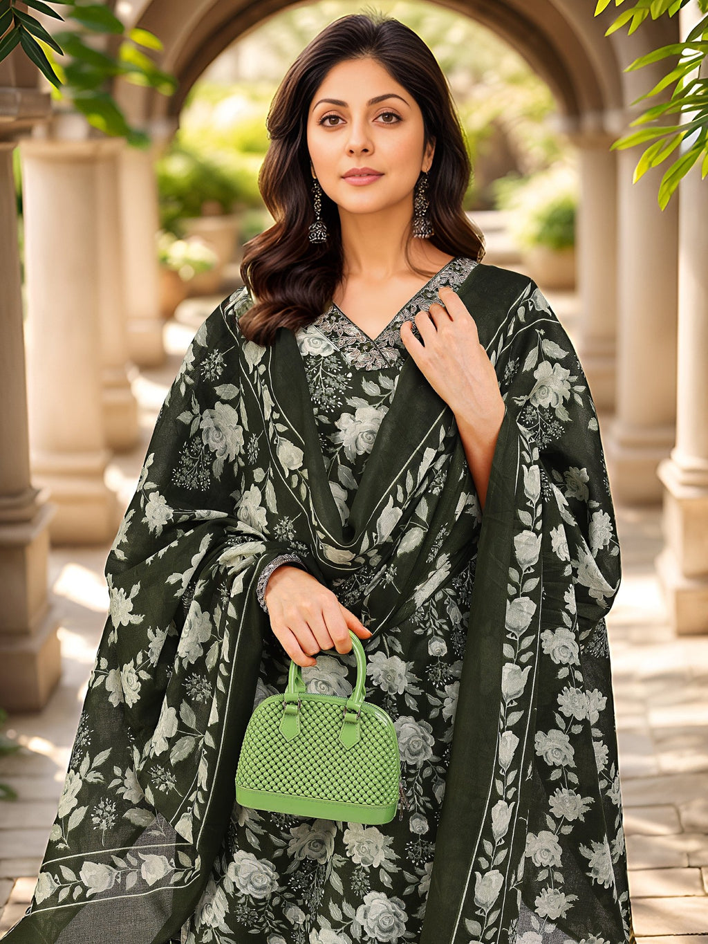 Dark Green Printed Cotton Blend Kurta Set — dupatta close up — Green Cotton Blend — Banwaree