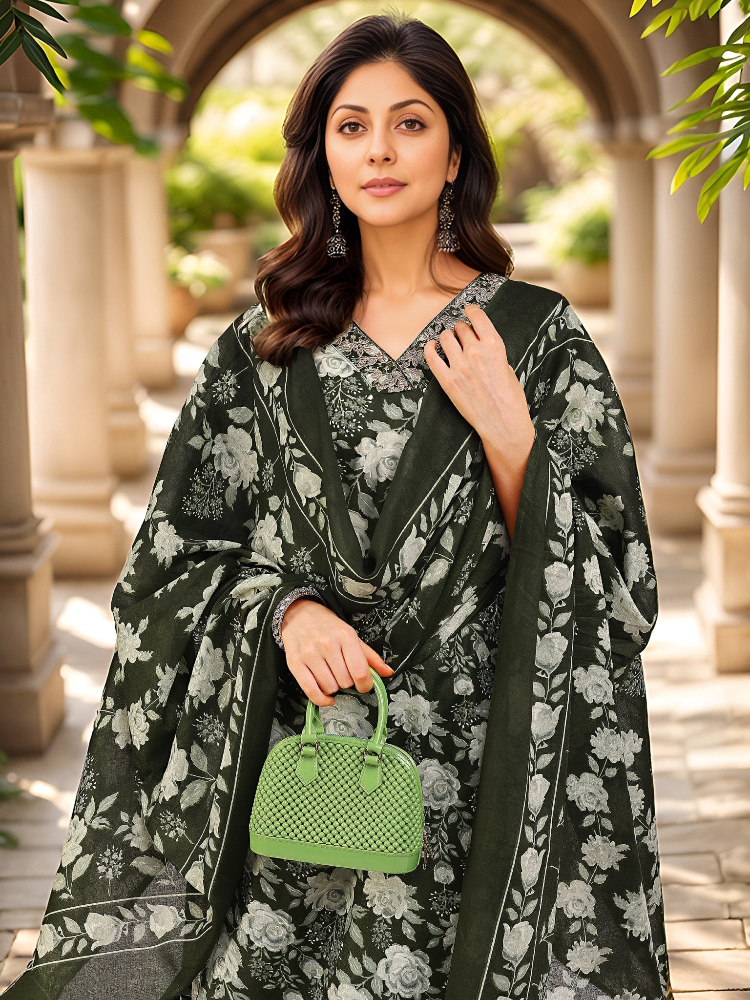 Dark Green Printed Cotton Blend Kurta Set — dupatta close up — Green Cotton Blend — Banwaree