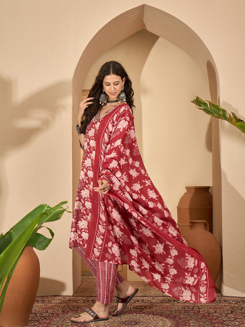 Maroon Cotton Blend Printed Kurta Set — side view — Maroon Cotton Blend women — Banwaree