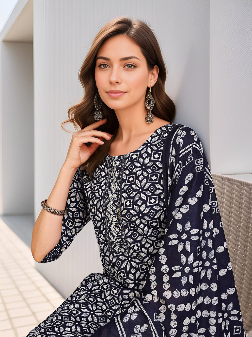 Navy Blue Cotton Blend Kurta Set — dupatta close up — Blue Cotton Blend — Banwaree