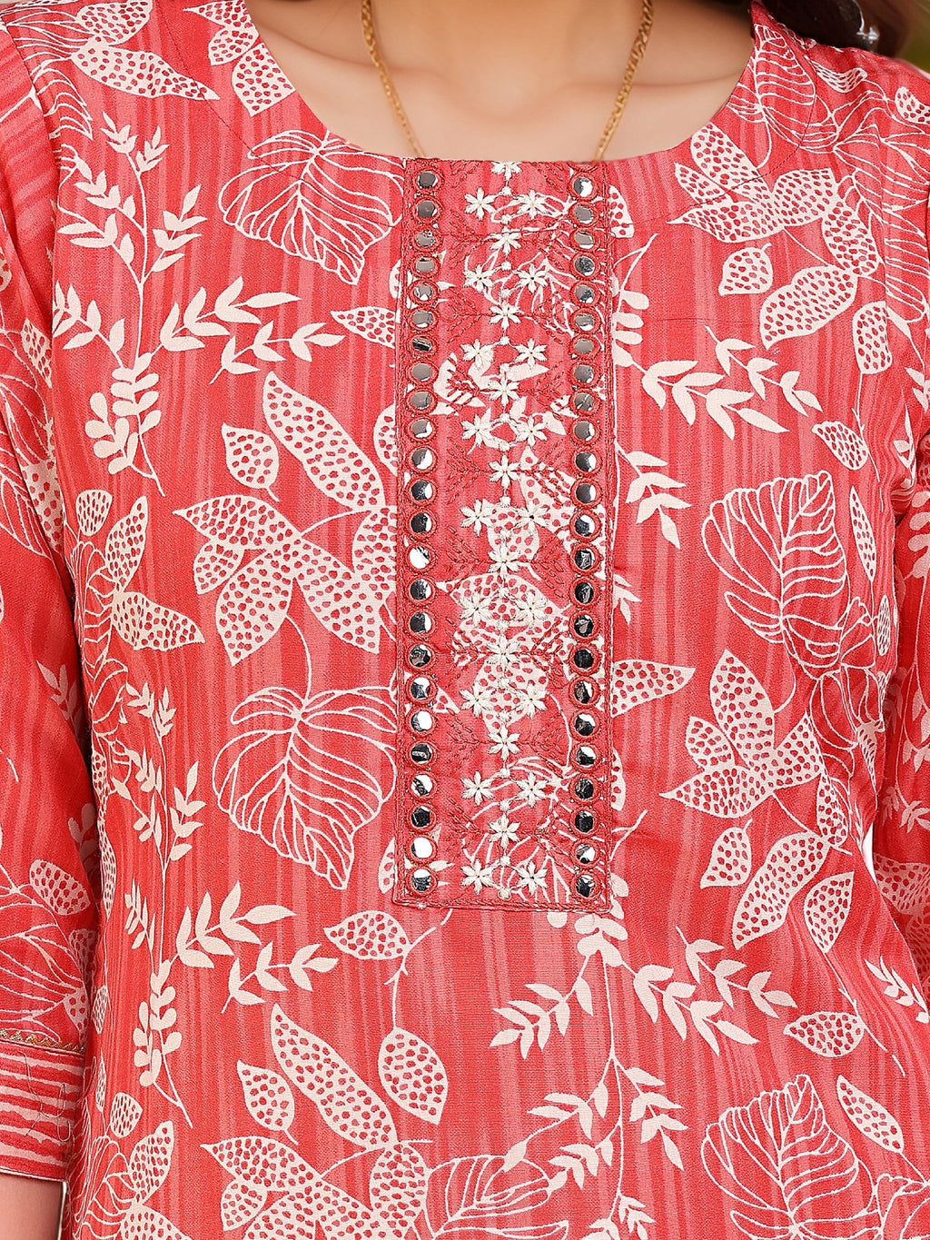 Pink Cotton Blend Kurta Set — fabric detail — Pink breathable cotton blend