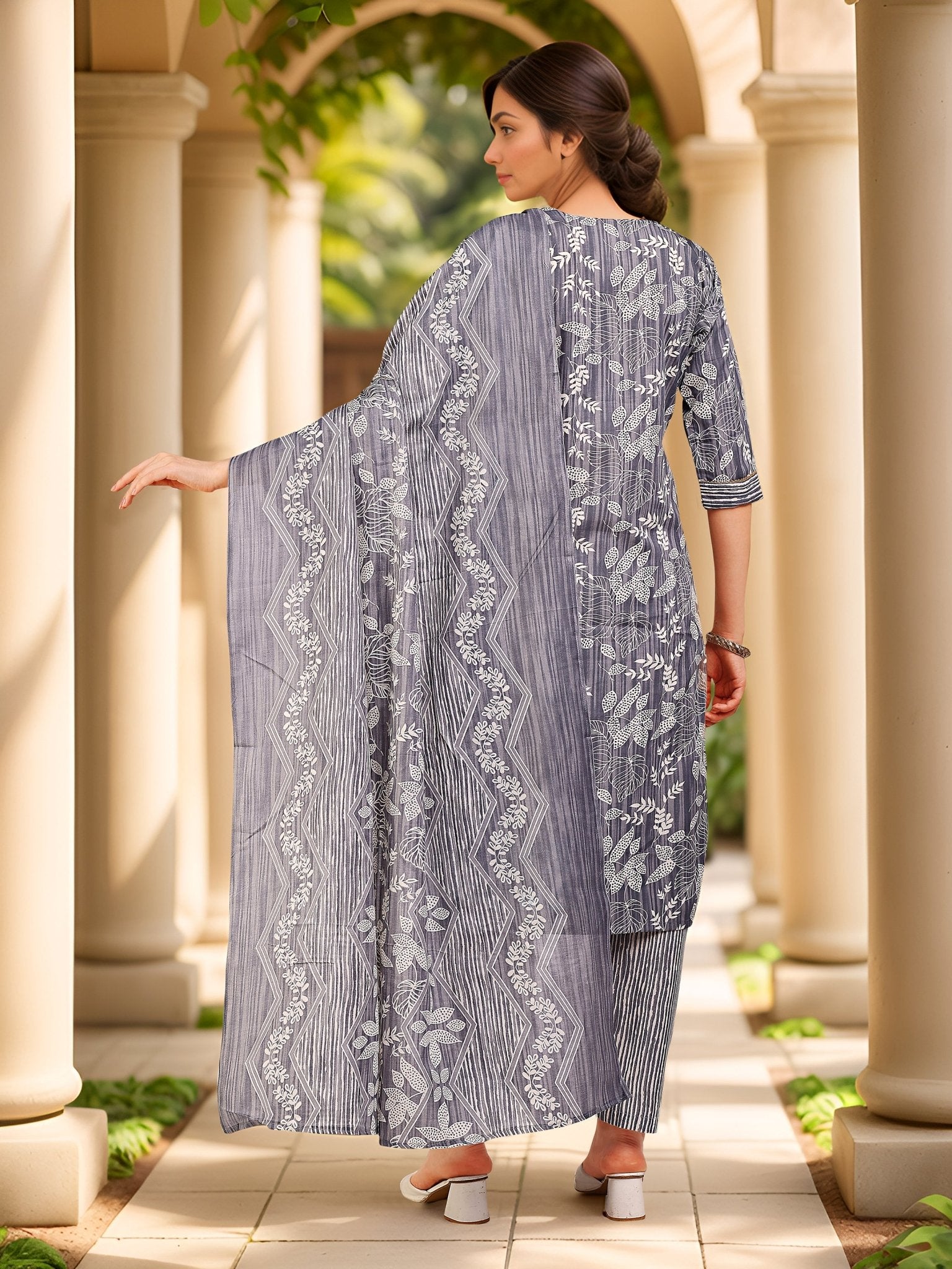 Grey Indian Kurta Set — back view with dupatta — Banwaree India