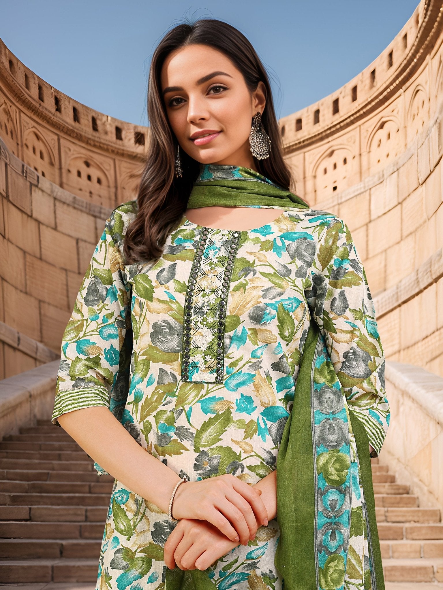 Green Cotton Blend Printed Ethnic Kurta Set — dupatta close up — Green Cotton Blend — Banwaree