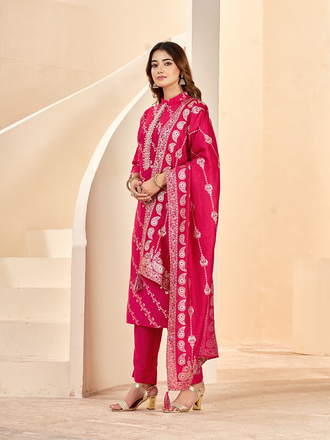 Pink Printed Silk Blend Kurta Set — side view — Pink Silk Blend women — Banwaree